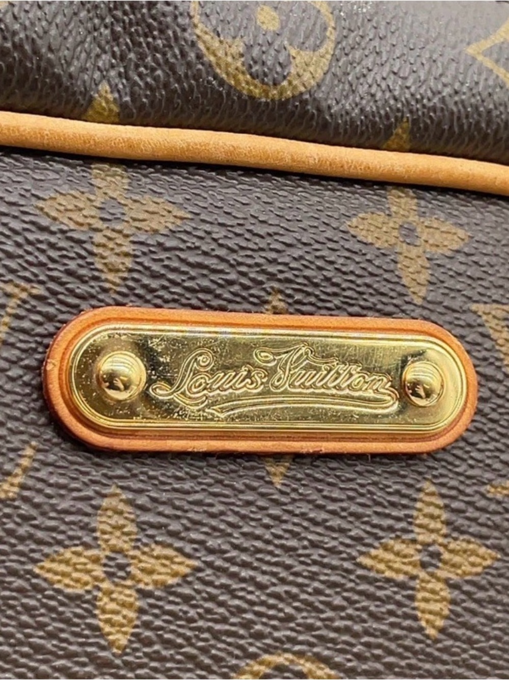 Louis Vuitton Monogram Canvas Shoulder Bag with Vachetta Trim - Picture 11 of 16